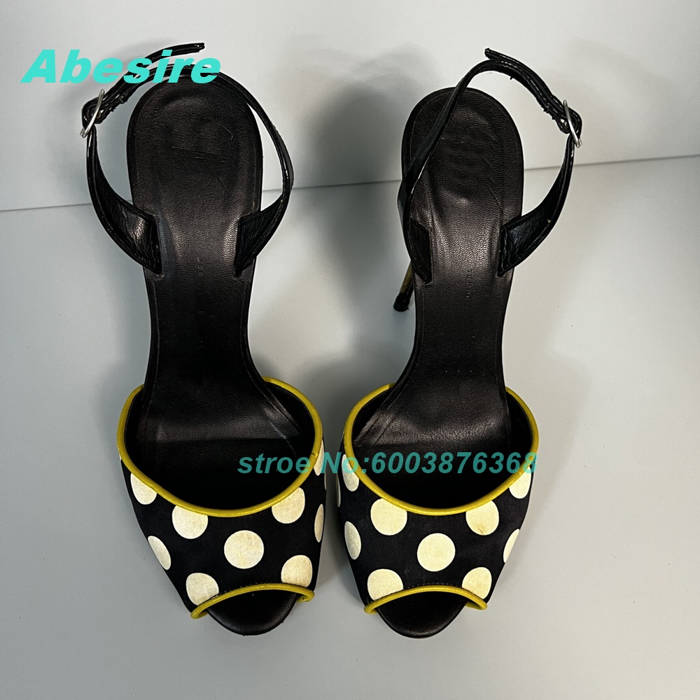 Polka Dot Patchwork Two-Tone S - Women Fashion Show 评论和价格